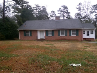 285 Cedar Ln, Halifax, VA 24558