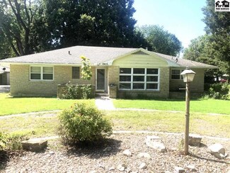 2415 N Main St, North Newton, KS 67117