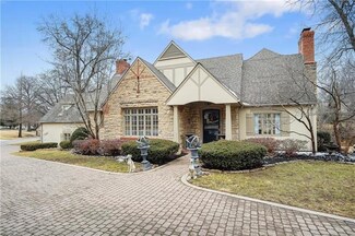 6331 Ensley Ln, Mission Hills, KS 66208