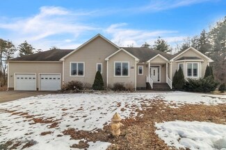 28 Davenport Way, Greenfield, MA 01301