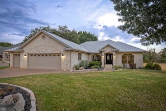 101 Denny Fox Dr, Burnet, TX 78611