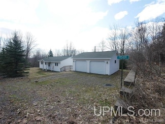 19531 Aldrich Rd, Chassell, MI 49916