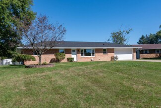 23607 Allen Dr, Elkhart, IN 46516