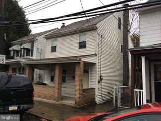 227 S 3rd St, Saint Clair, PA 17970