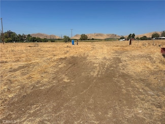 740 E Mulberry Ave, Porterville, CA 93257