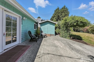 805 36th St, Anacortes, WA 98221