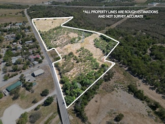 912 E Rio Grande St, Taylor, TX 76574