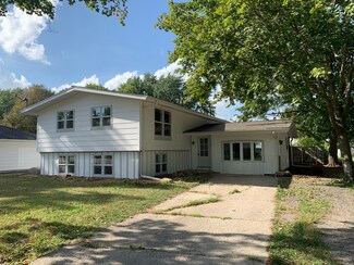 169 E Union St, Seneca, IL 61360