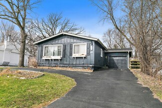 111 Woody Way, Lake In the Hills, IL 60156