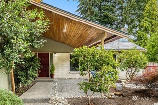 10515 NE 201st St, Bothell, WA 98011