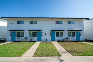 2709 S Baker St, Santa Ana, CA 92707
