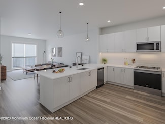 6461 Rte 9, Howell, NJ 07731