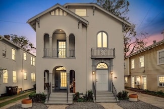 5524 Willow St, New Orleans, LA 70115