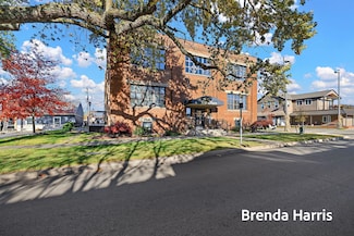 633 Elliott Ave Unit 312, Grand Haven, MI 49417