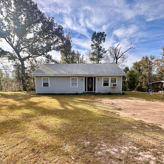 273 Broome School Rd, Perkinston, MS 39573