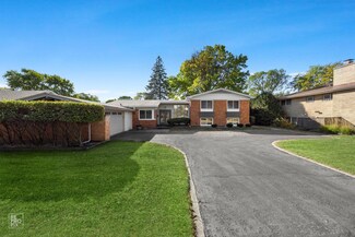 341 Diana Ct, Bensenville, IL 60106