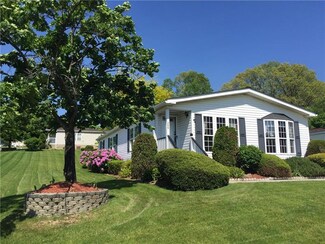 266 Rock Lake Dr, Zelienople, PA 16063