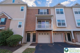 7230 Pioneer Dr, MacUngie, PA 18062