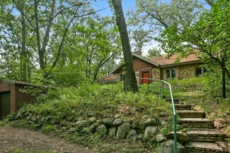 114 W Bellevue Ave, Beverly Shores, IN 46301