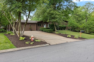 3905 Hilltop Dr, Huron, OH 44839