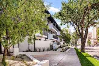 262 N Los Robles Ave, Pasadena, CA 91101