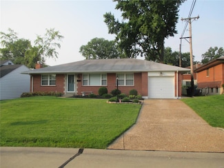 6004 Pebble Hill Dr, Saint Louis, MO 63123