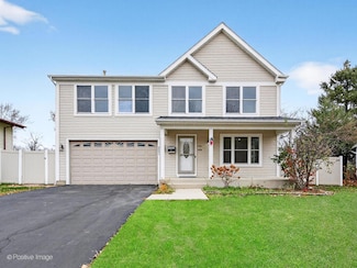 5541 E Celebrity Cir, Hanover Park, IL 60133