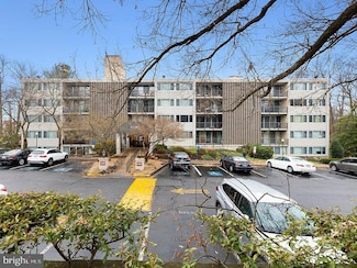 4420 Briarwood Ct N Unit 24, Annandale, VA 22003