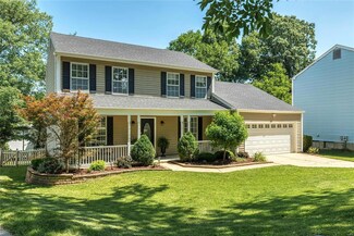 925 Dorne Dr, Ballwin, MO 63021