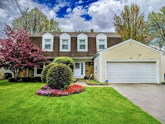 9 Altoona Ct, Vernon Hills, IL 60061