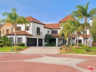 10241 Deerfield Ln, Northridge, CA 91324