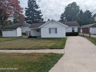 203 Cherry St, Swanton, OH 43558