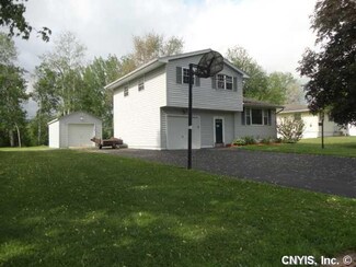 8131 Creekview Dr, Bridgeport, NY 13030
