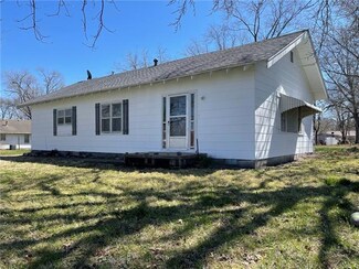 417 E Poplar St, Rich Hill, MO 64779