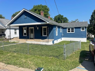 220 E Trout St, Covington, VA 24426