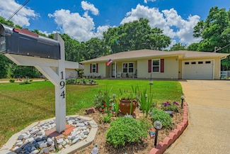 194 Mary Ln, Crestview, FL 32536