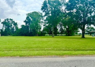 18 Grove Park Rd, Arnaudville, LA 70512