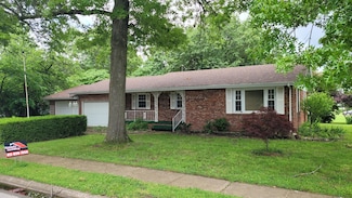 415 N Locust St, Marshfield, MO 65706