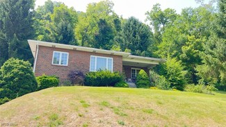 5121 Atchison Rd, Bellaire, OH 43906