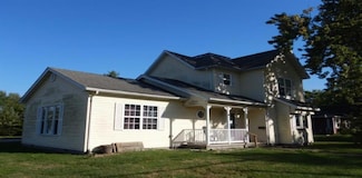 809 N Giddings Ave, Jerseyville, IL 62052