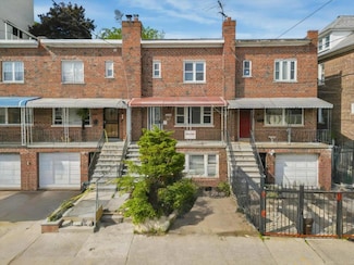 723 E 230th St, Bronx, NY 10466