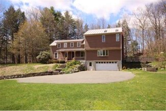 93 Arch St, Leeds, MA 01053