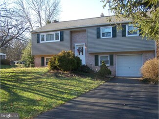 1347 Moyer Rd, Red Hill, PA 18076