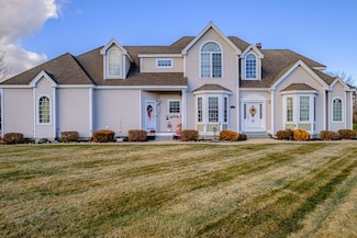 16 Ocean Greens Dr, Saco, ME 04072