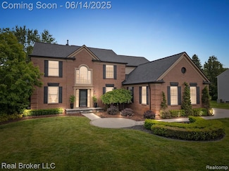 7235 Goldenrod Ct, Brighton, MI 48116