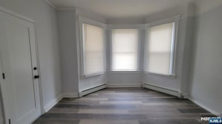 787 S 17th St, Newark, NJ 07103