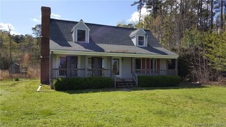 708 Starkwood Ln, Hallieford, VA 23068