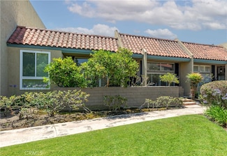 958 Palo Verde Ave, Long Beach, CA 90815