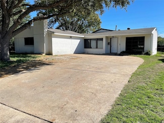 3563 South Dr, Fort Worth, TX 76109
