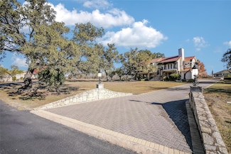 333 Quail Run Ct, Spicewood, TX 78669